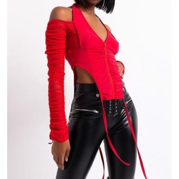 WinWin Tops - NWOT Sexy Black Top Sheer Ruched Sleeves.